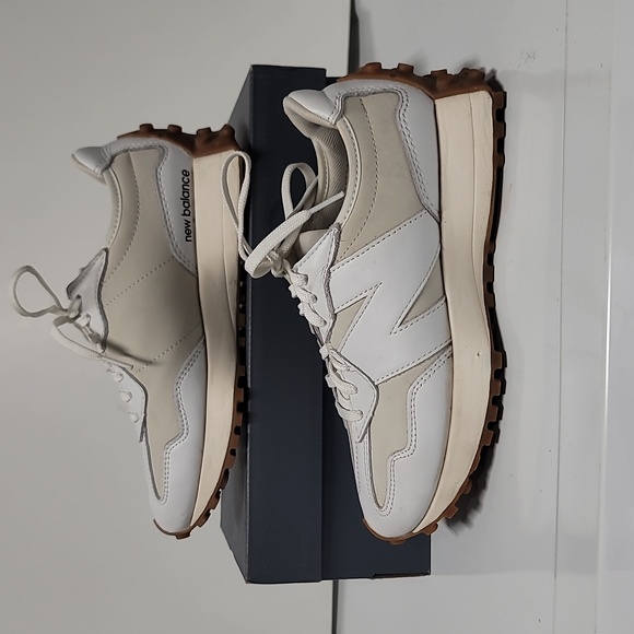 New Balance WS327LA White Moonbeam Leather Athletic Shoes - Picture 4 of 16